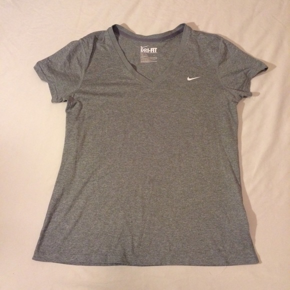 Nike WOMENS Dri-Fit Legend V-NECK Polyester TShirt - Picture 2 of 4